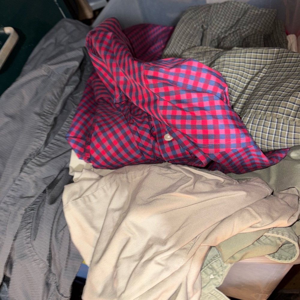 Large Lot of Men’s 2XLT & 3XLT clothes Magellan-Roundtree-Nautica & more